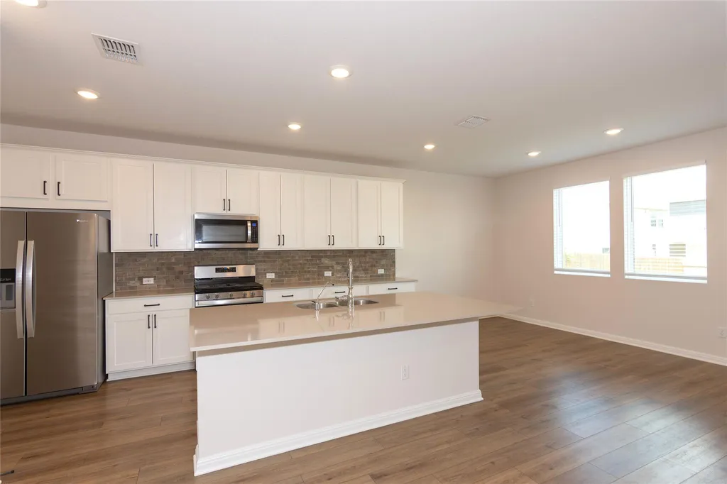 2500 Roosevelt Road Leander TX 78641