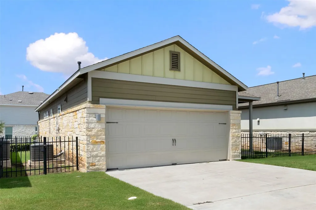 2800 Joe Dimaggio Boulevard Round Rock TX 78665
