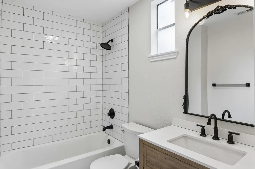 1909 S Pine Street Georgetown TX 78626