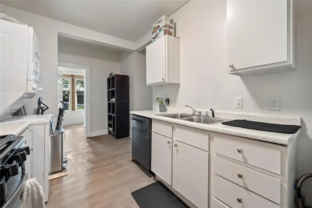 201 W 31st Street Austin TX 78705