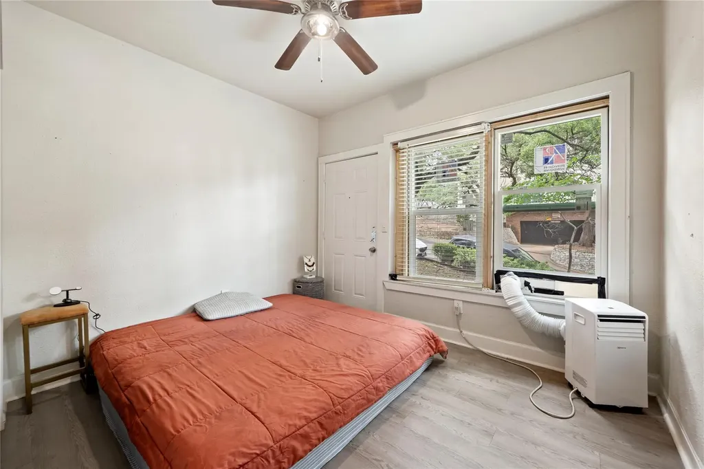 201 W 31st Street Austin TX 78705