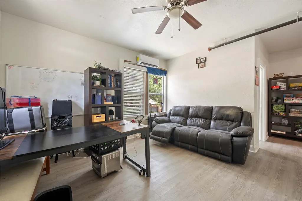 201 W 31st Street Austin TX 78705