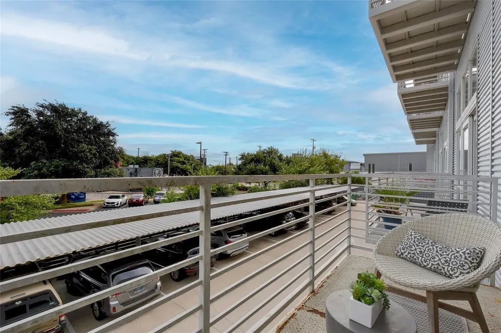 2124 E 6th Street E Austin TX 78702