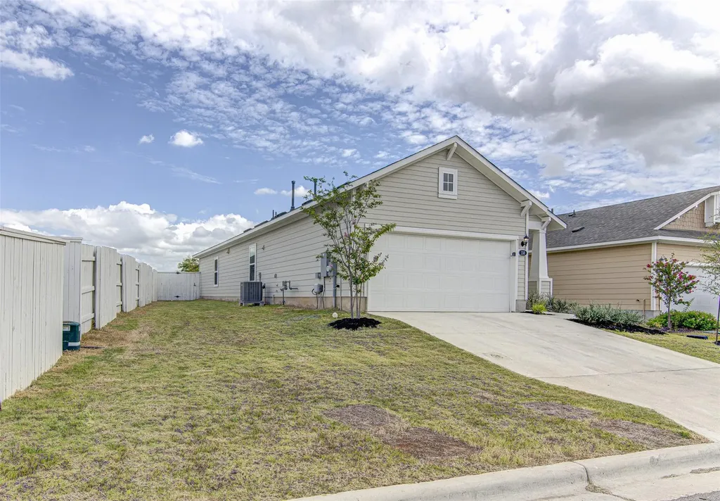 156 Tillage Road Elgin TX 78621