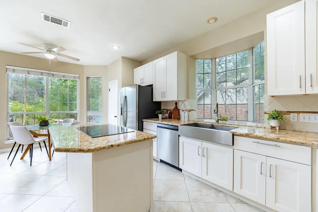 11507 Kempwood Drive Austin TX 78750