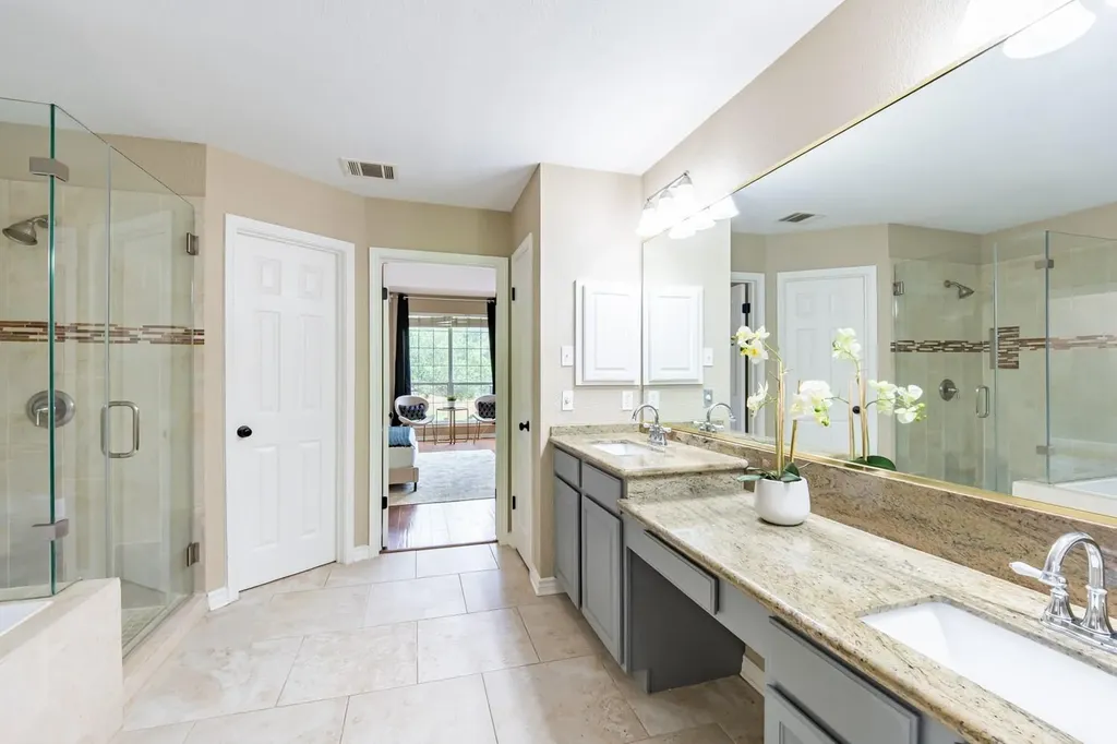 11507 Kempwood Drive Austin TX 78750