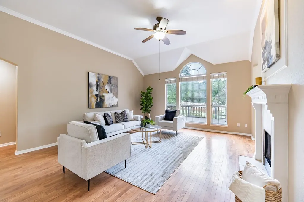 11507 Kempwood Drive Austin TX 78750