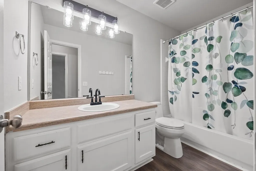 448 Tobin Drive Buda TX 78610