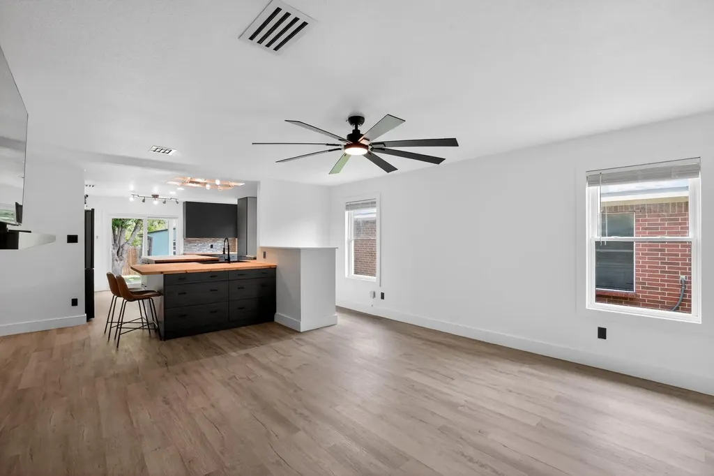 3911 Haleys Way Round Rock TX 78665