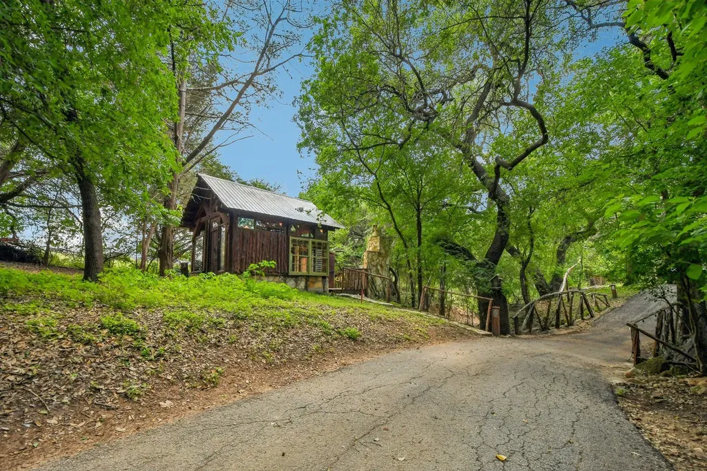 12811 River Bend Street Austin TX 78732