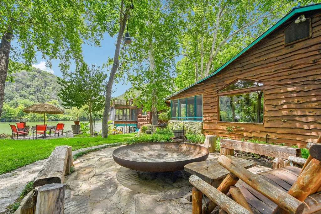 12811 River Bend Street Austin TX 78732