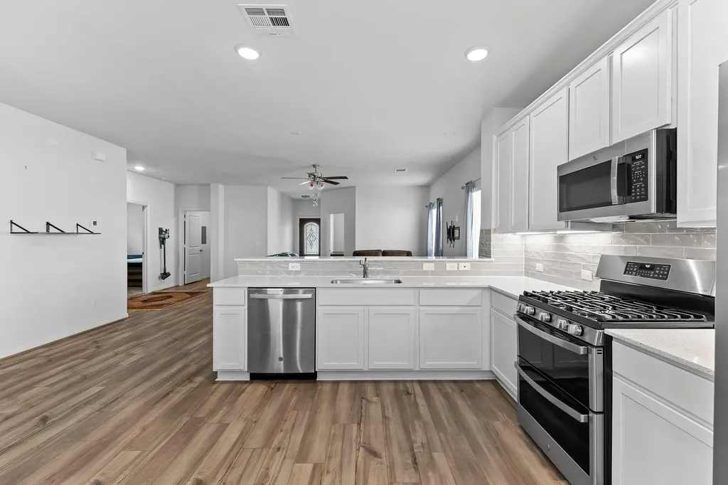 216 Blue Hibiscus Drive Liberty Hill TX 78642