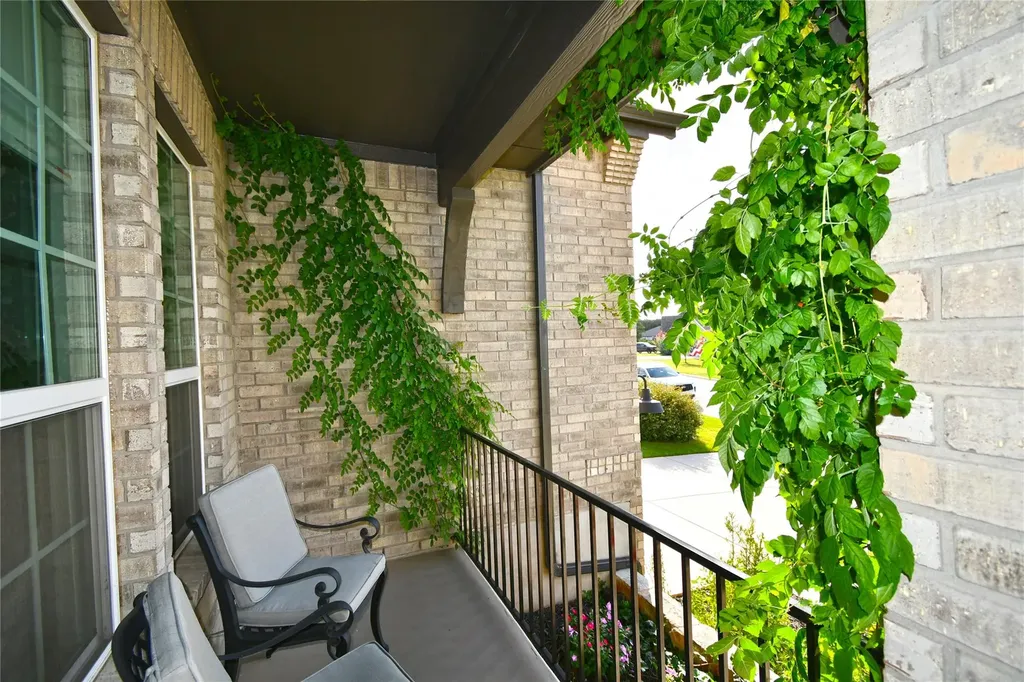 249 Running Bird Road Austin TX 78737