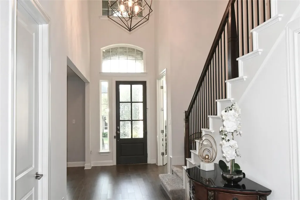 249 Running Bird Road Austin TX 78737
