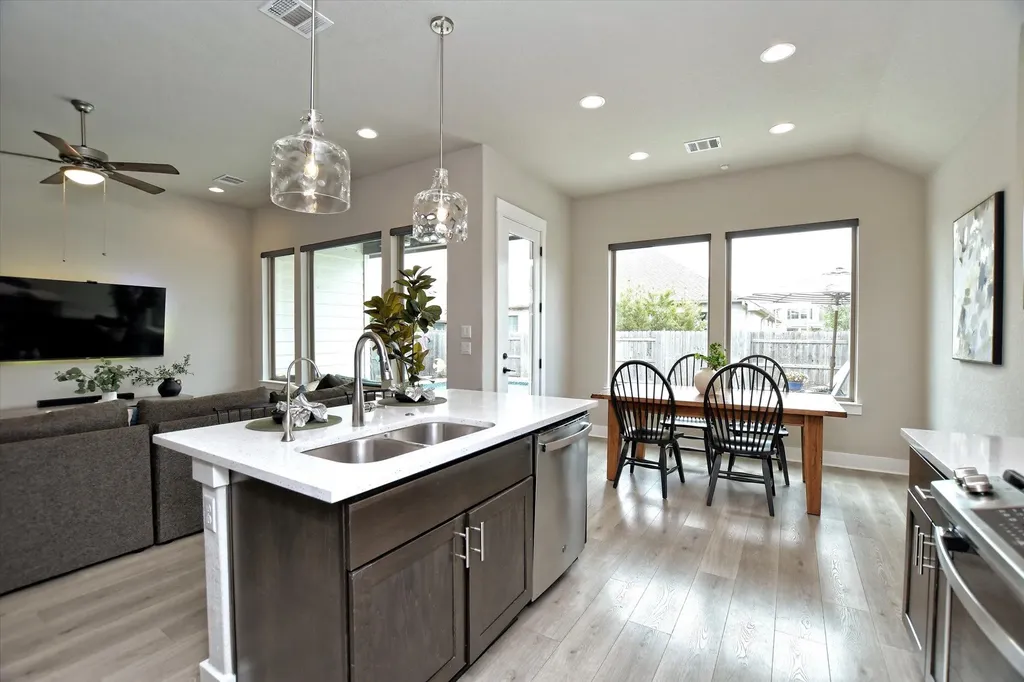 813 Whitetail Drive Round Rock TX 78681
