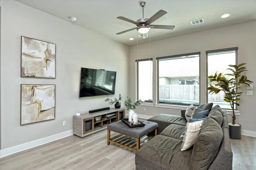 813 Whitetail Drive Round Rock TX 78681
