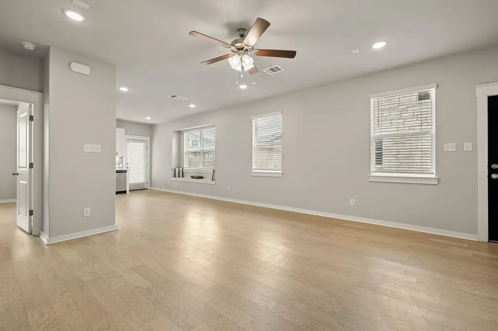 2233 Calvert Drive Leander TX 78641