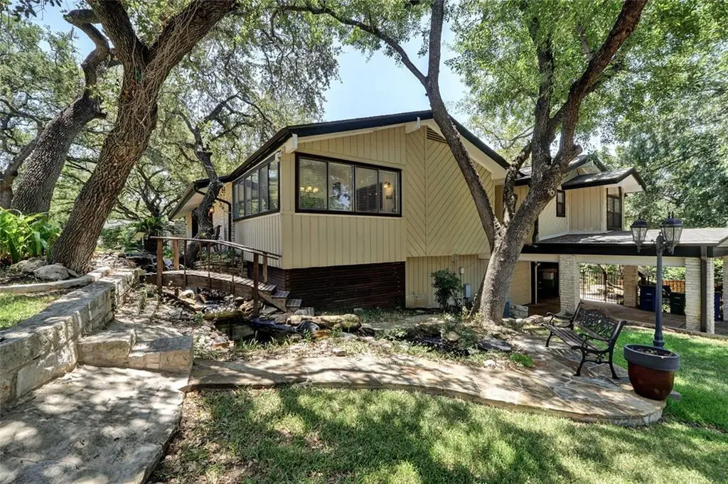 3813 Hidden Hollow Austin TX 78731