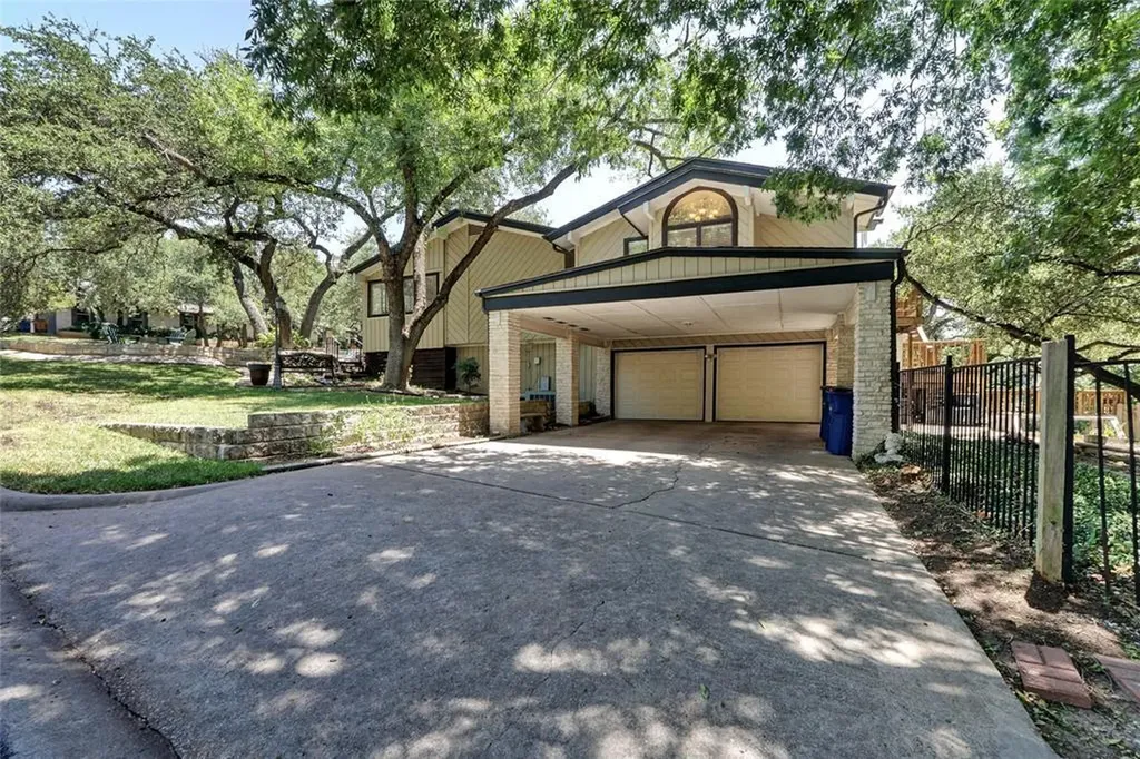 3813 Hidden Hollow Austin TX 78731