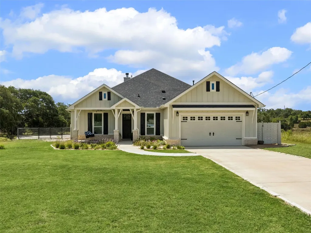 109 Serapia Garza Blanco TX 78606