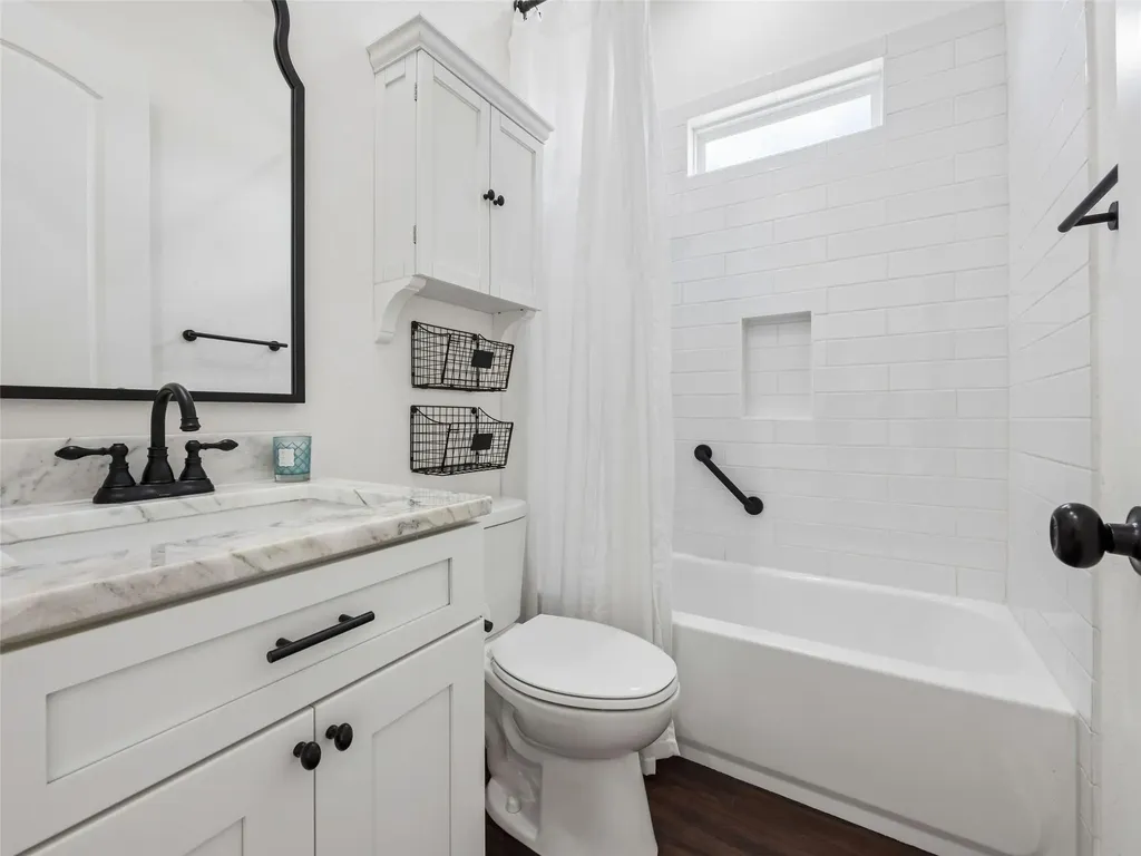 109 Serapia Garza Blanco TX 78606