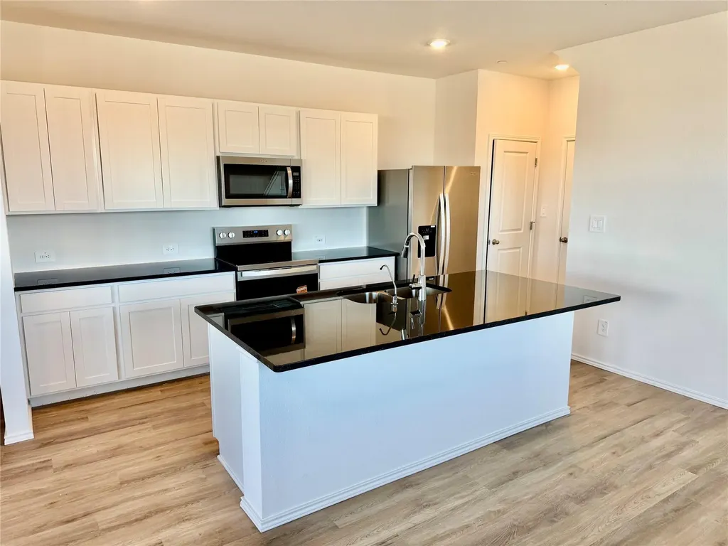 105 Calcite Road Kyle TX 78640