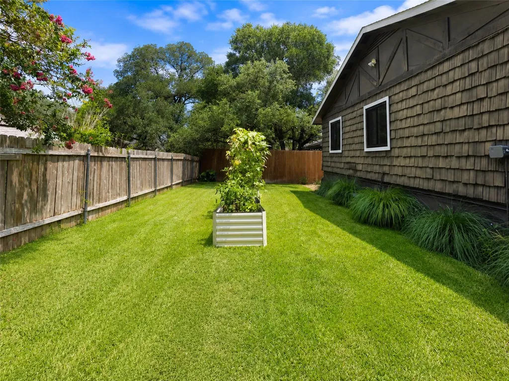 6800 Rearden Road Austin TX 78745