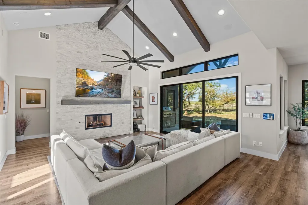 316 Stockman Drive Dripping Springs TX 78620