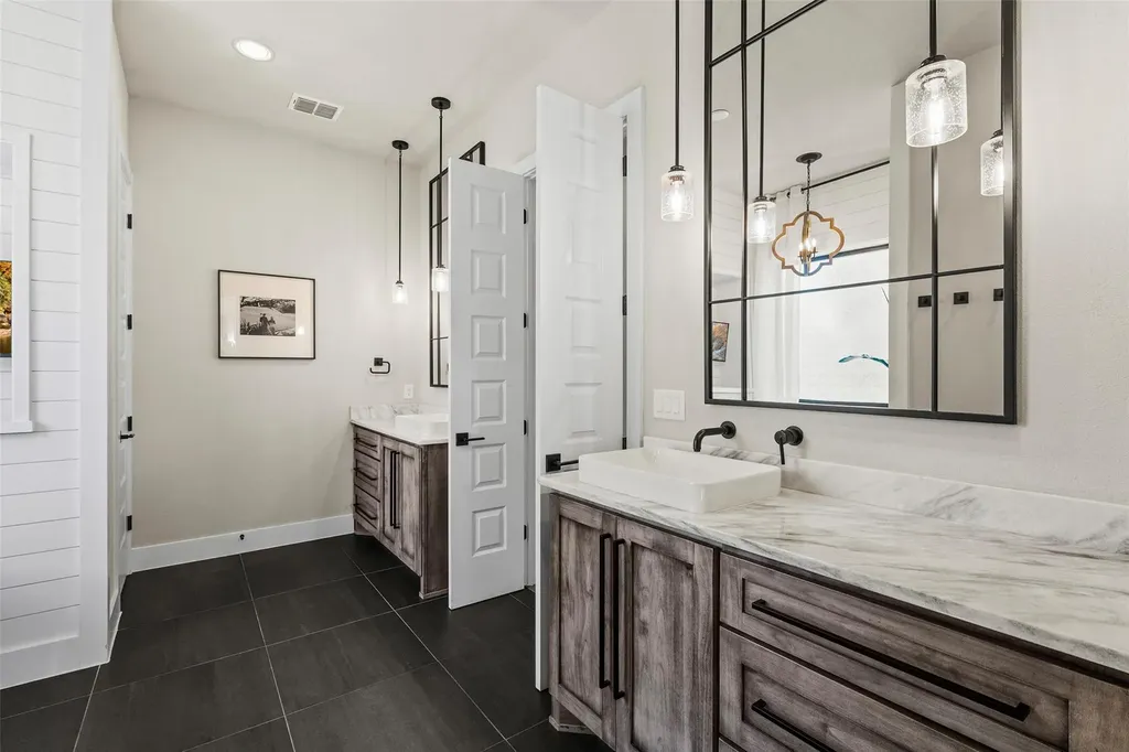 316 Stockman Drive Dripping Springs TX 78620