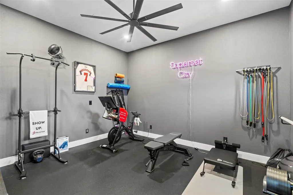 316 Stockman Drive Dripping Springs TX 78620