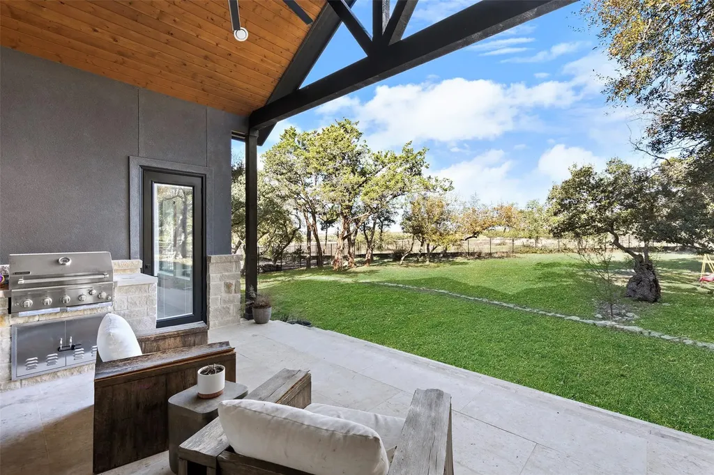 316 Stockman Drive Dripping Springs TX 78620