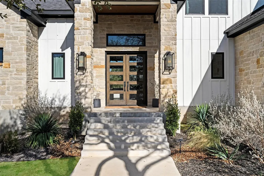 316 Stockman Drive Dripping Springs TX 78620