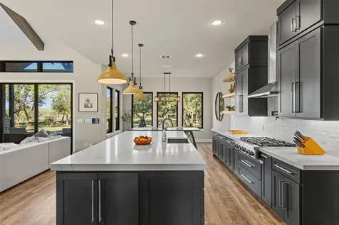 316 Stockman Drive Dripping Springs TX 78620