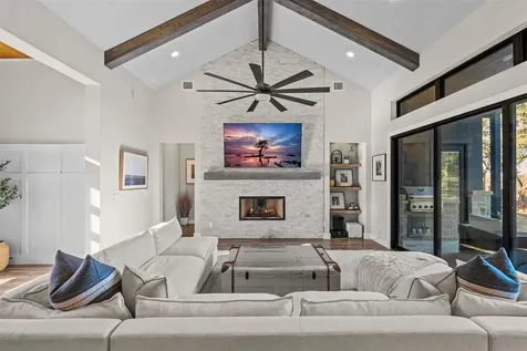 316 Stockman Drive Dripping Springs TX 78620