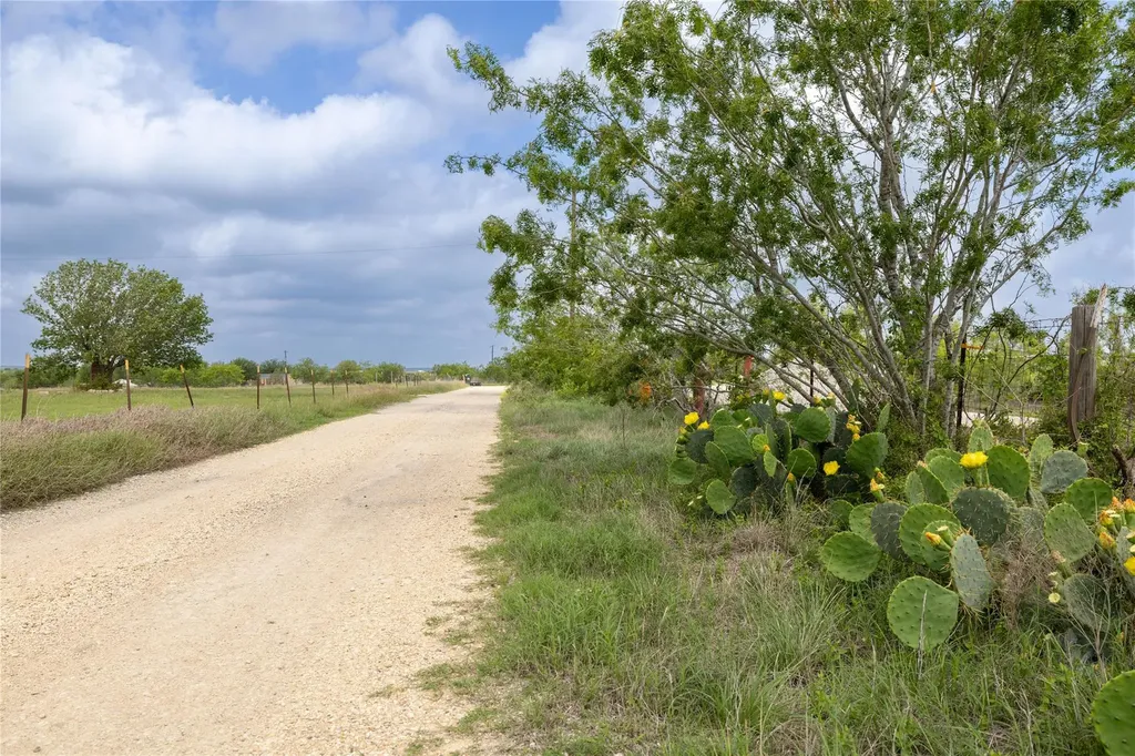 230 Sunkist Drive Lockhart TX 78644