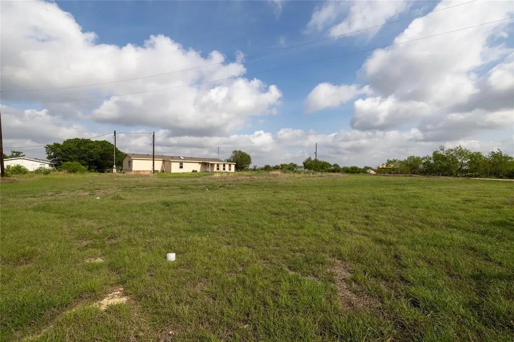 230 Sunkist Drive Lockhart TX 78644