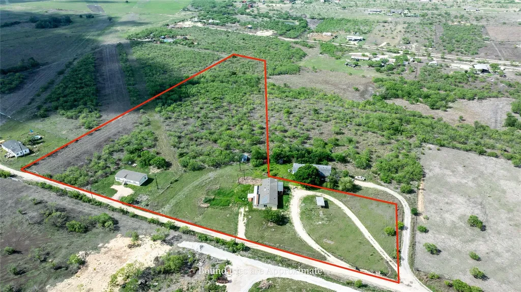 230 Sunkist Drive Lockhart TX 78644