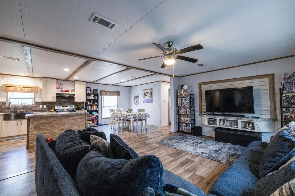 230 Sunkist Drive Lockhart TX 78644