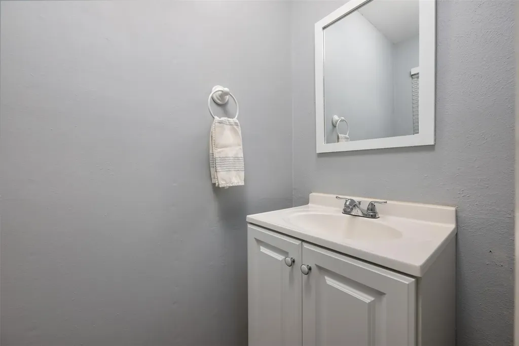 1408 Doonesbury Drive Austin TX 78758