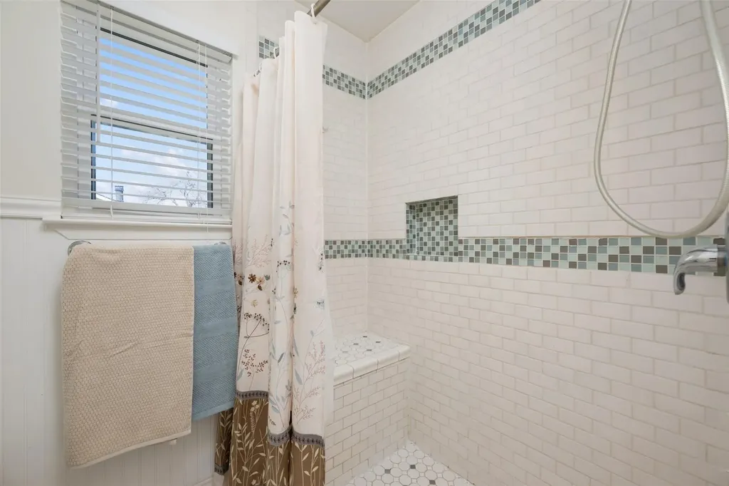 1408 Doonesbury Drive Austin TX 78758