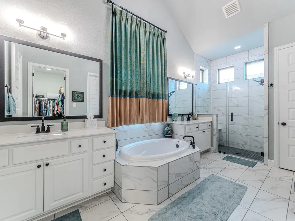 112 Hollytree Court Georgetown TX 78628