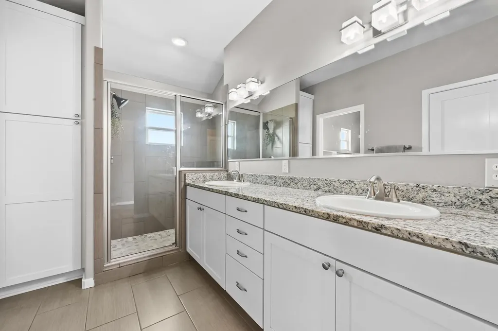 17305 Lake Wood Circle Dripping Springs TX 78620