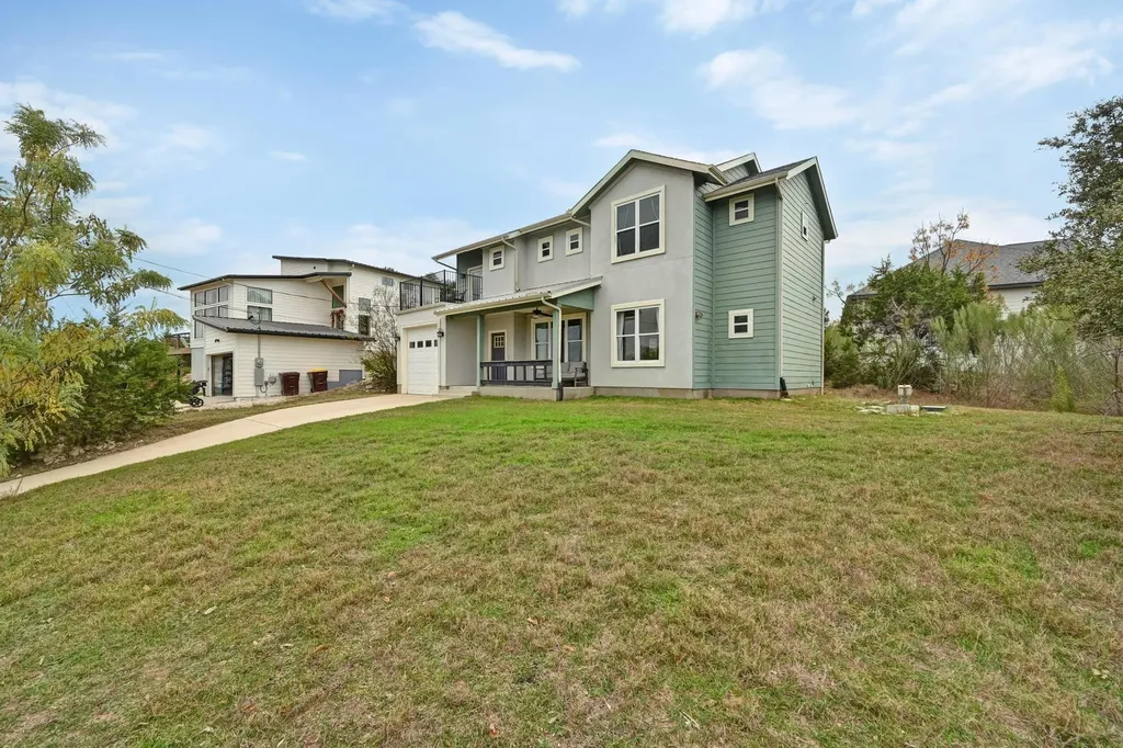 17305 Lake Wood Circle Dripping Springs TX 78620