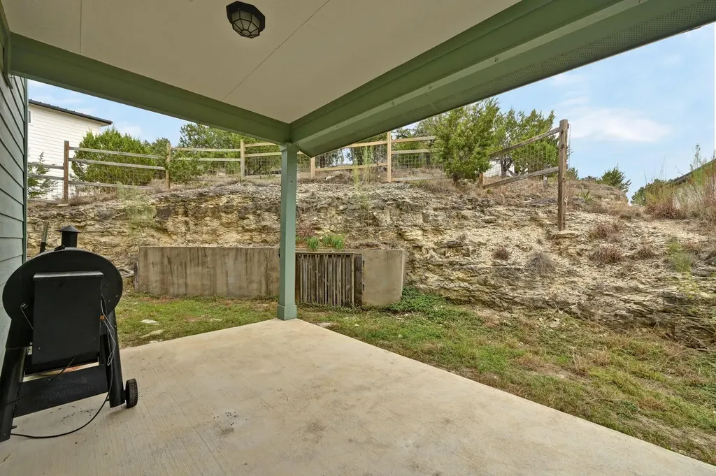 17305 Lake Wood Circle Dripping Springs TX 78620