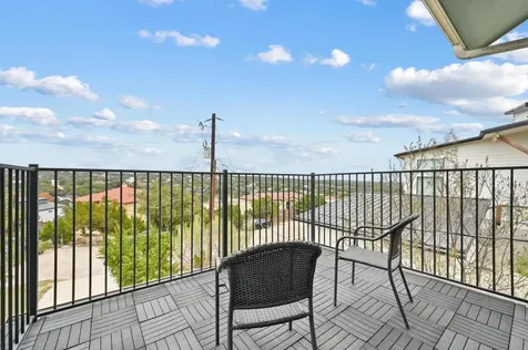 17305 Lake Wood Circle Dripping Springs TX 78620