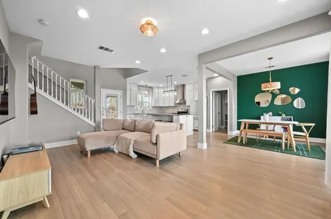 17305 Lake Wood Circle Dripping Springs TX 78620