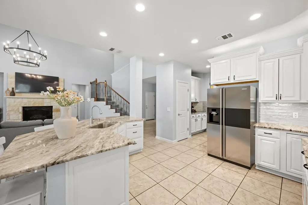 1023 Grassy Field Road Austin TX 78737