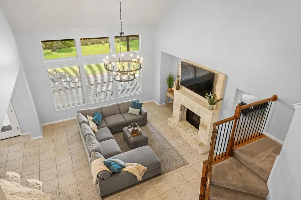 1023 Grassy Field Road Austin TX 78737