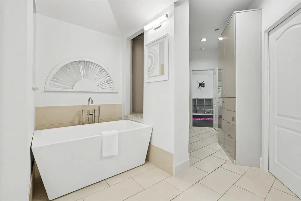 9003 Clithea Cove Austin TX 78759