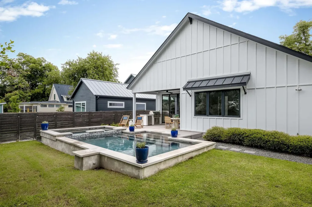 2002 Payne Avenue Austin TX 78757